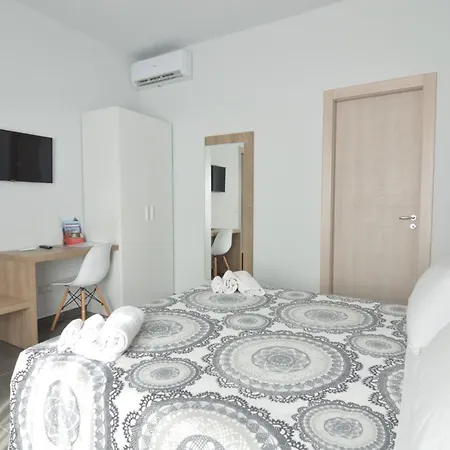 New Casa Corvaja Guest house *